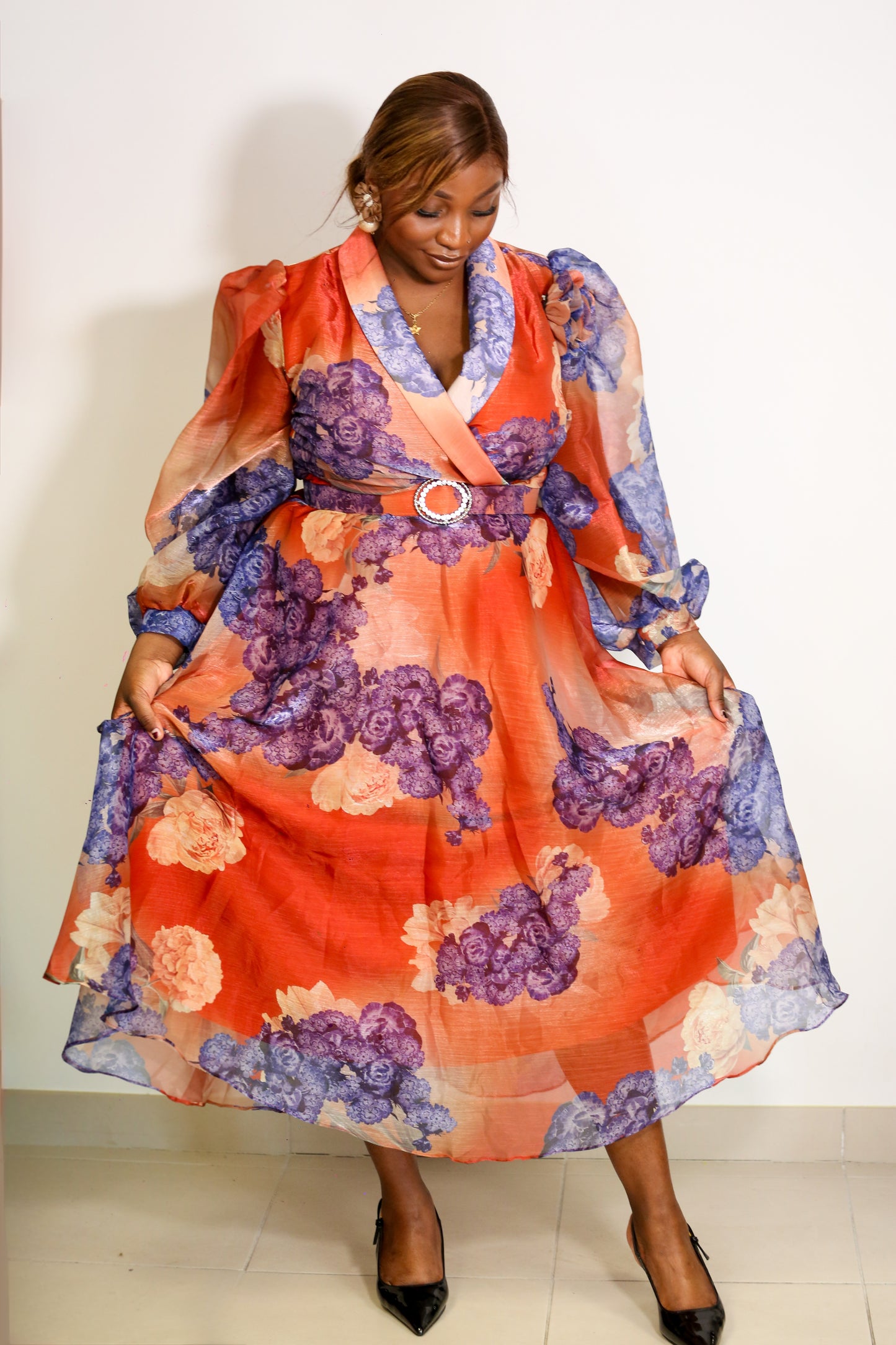 Robe orange fleuri