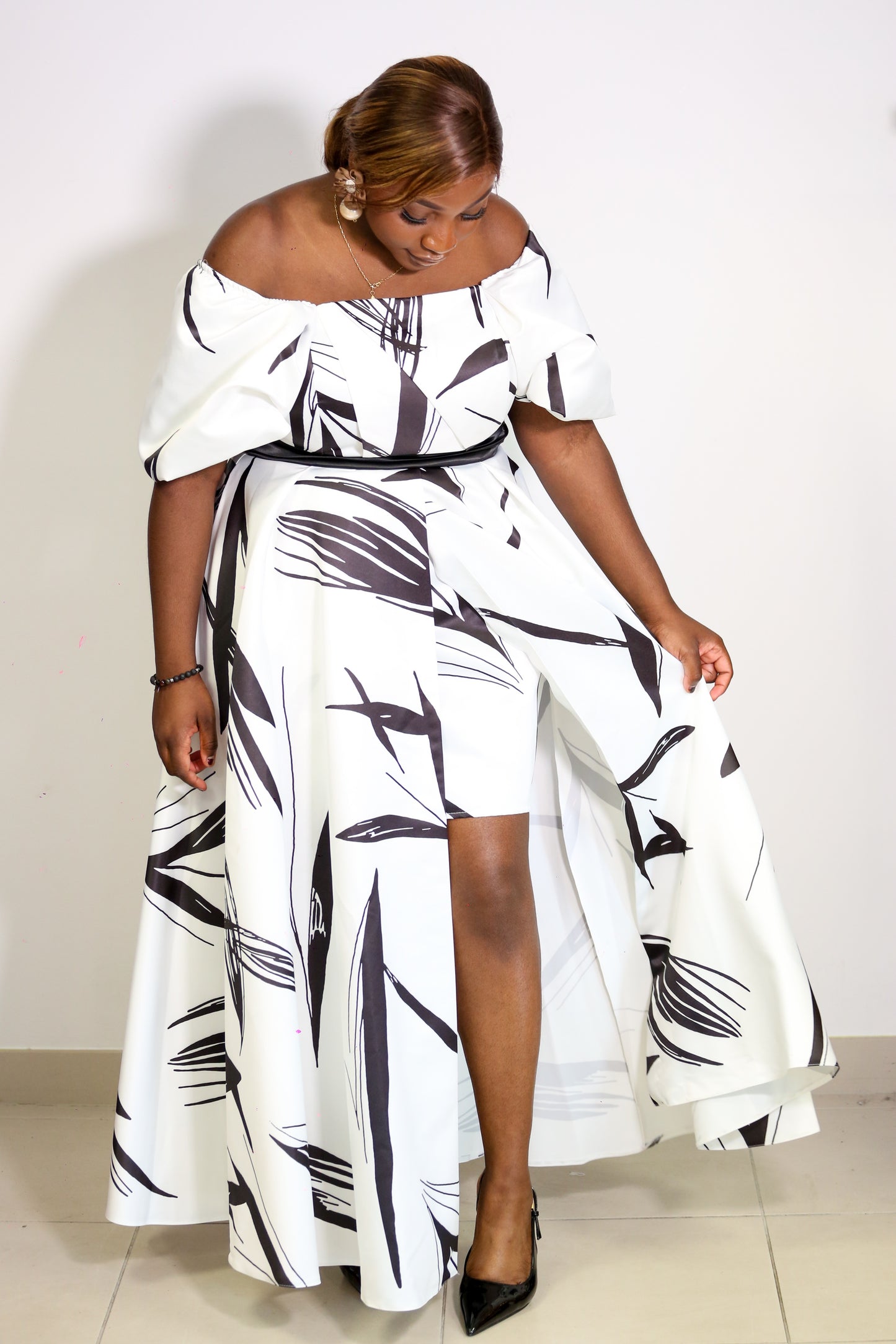 Robe blanche motif noir