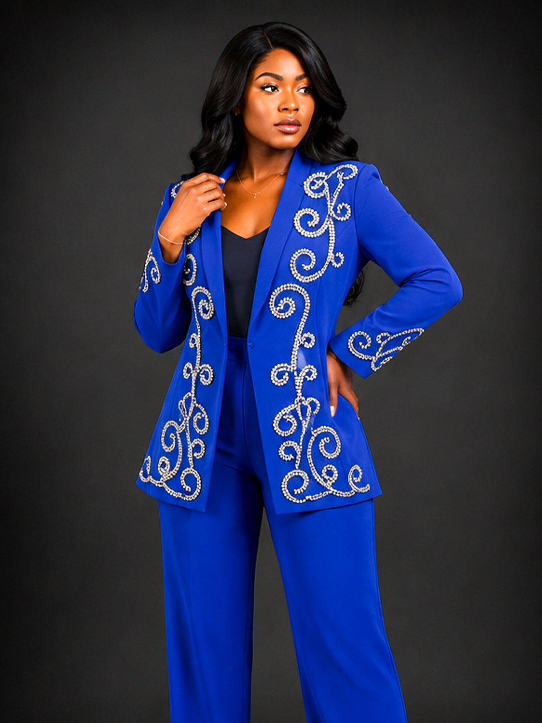 Tailleur bleu strass