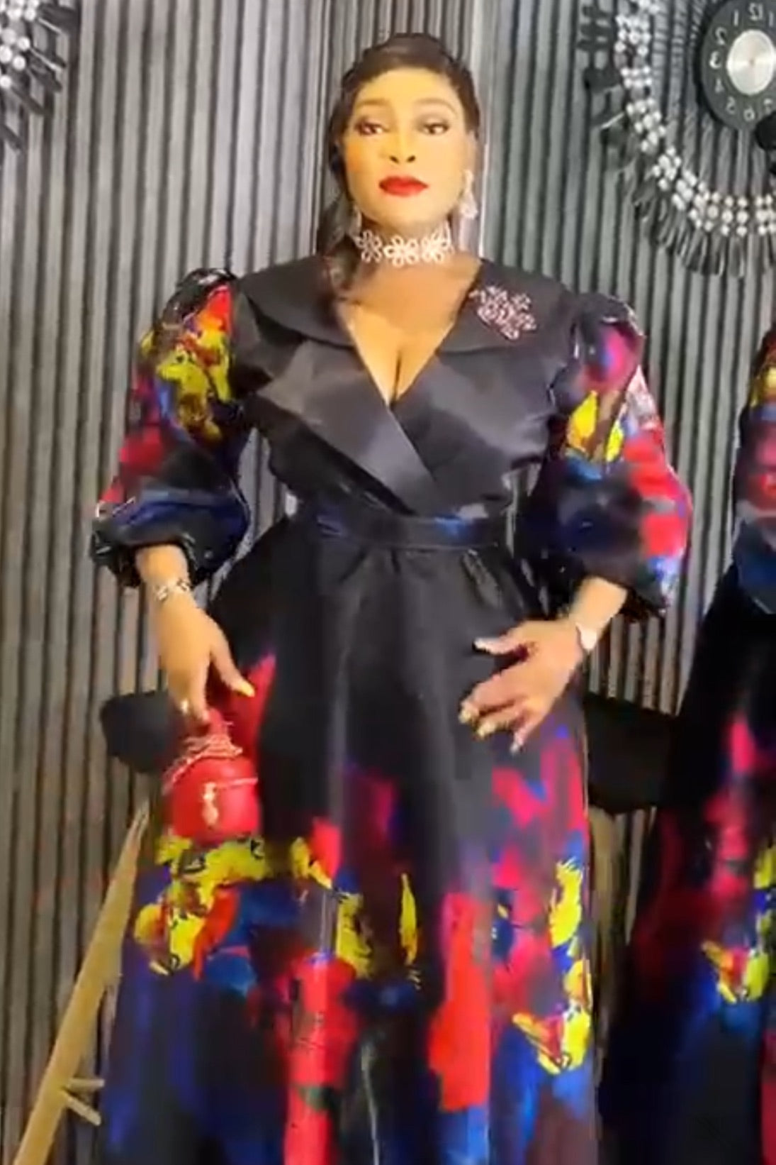 Robe noir color
