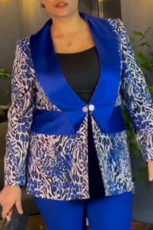 Tailleur ruban bleu